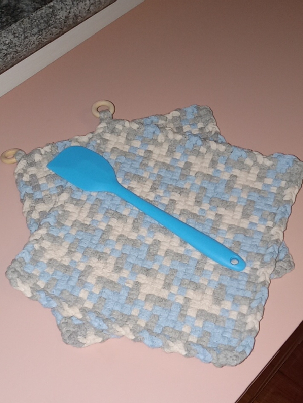 Hand Woven Potholder Set With Spatula